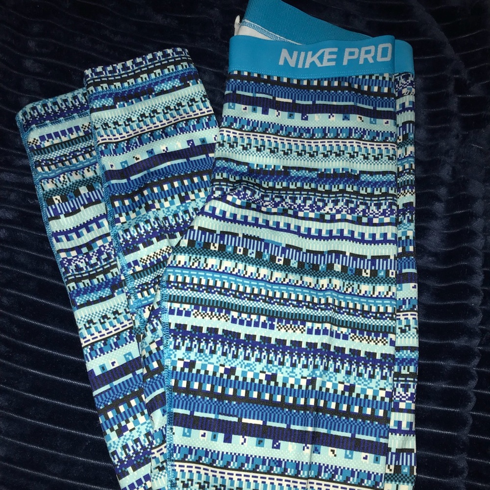 NIKE PRO LEGGINGS